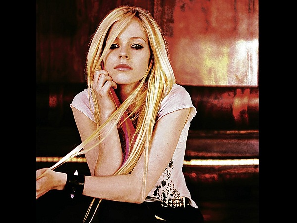POP star Avril Lavigne live in Manila at Smart Araneta Coliseum on Feb 16