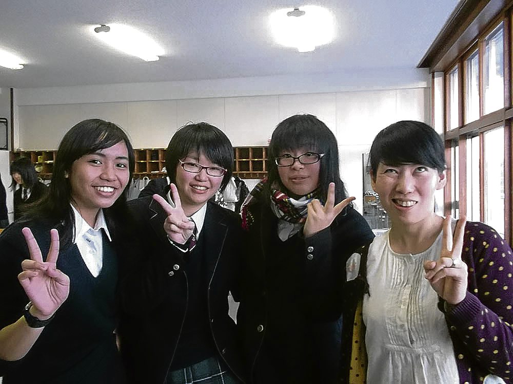 Resultado de imagen para students school japan