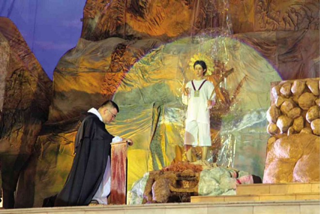 THE “SIETE Palabras” is a yearly production of the Dominican Province of the Philippines.