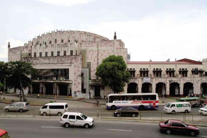 BIG PINK. The Met is still a familiar and cherished landmark in the Liwasang Bonifacio area, despite decades of neglect.