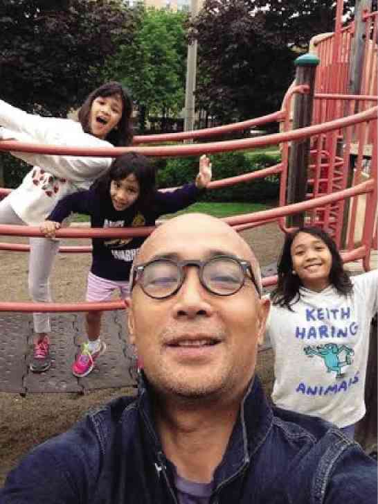 PATRICK Paez with daughters on vacation in Toronto