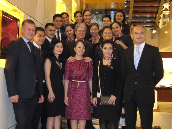 Outgoing Louis Vuitton chief visits Manila