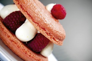 ISPAHAN, tart macaron sandwich filled with raspberries, lychee and rose essence