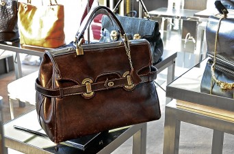 How Angèle Lancel made handbags indispensable to women | Inquirer Lifestyle