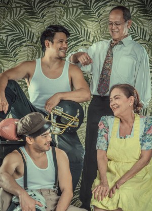 The senior cast members of TP’s “Pahimakas sa Isang Ahente” are Yul Servo (seated left at the back) Fernando “Tata Nanding” Josef (back standing right), Gina Pareño (seated front right) and Ricardo Magno (seated front left). CONTRIBUTED PHOTO/Tanghalang Pilipino/Jojit Lorenzo