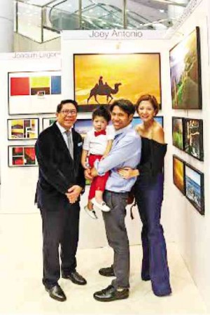 JOEY Antonio with his family
