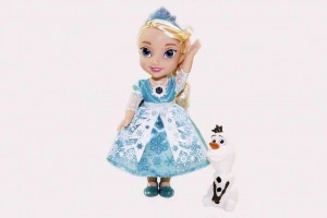 The newest Disney Frozen Snow Glow Elsa Doll launched at the Toy Expo will soon be available at Toy Kingdom. Hear Elsa talk with a touch of her magical snowflake necklace and be enchanted as her dress lights up in a flurry of lights. Raise an arm, and she sings the hit song “Let it go” in English and Spanish.