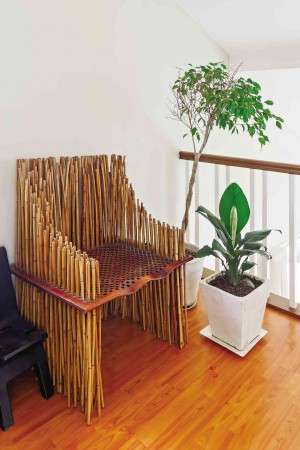 SAKUMA’S Tchubo chair, made of runo