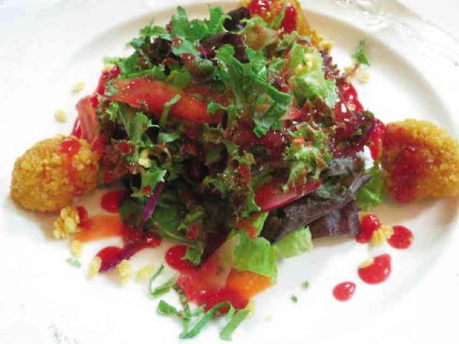 CHEF Jessie’s creation: Mesclun green salad with raspberry vinaigrette and prawn corn rice pops.