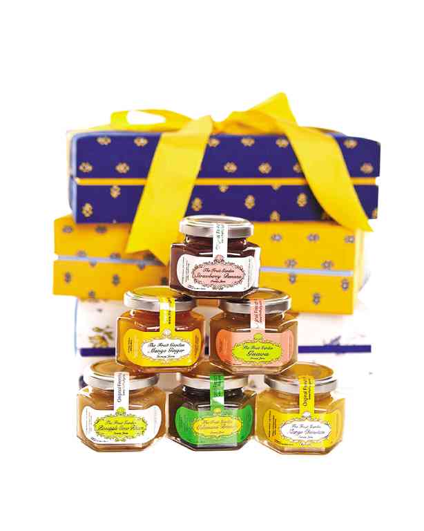 PROVENÇAL coffret with bottles: New fruit jam line with decorative packaging