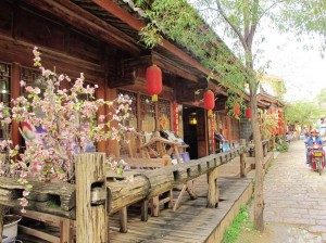 THE COBBLESTONED lanes, ancient architecture and cute little shops make theOld Town of Shuhe a popular tourist destination and a Unesco World Heritage Site.