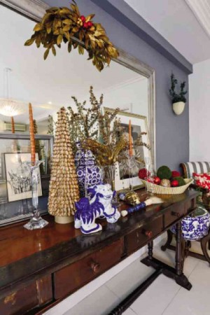 A TABLEAUX of Christmas and year-round objects at a strategic area in the living room of the Alunan home