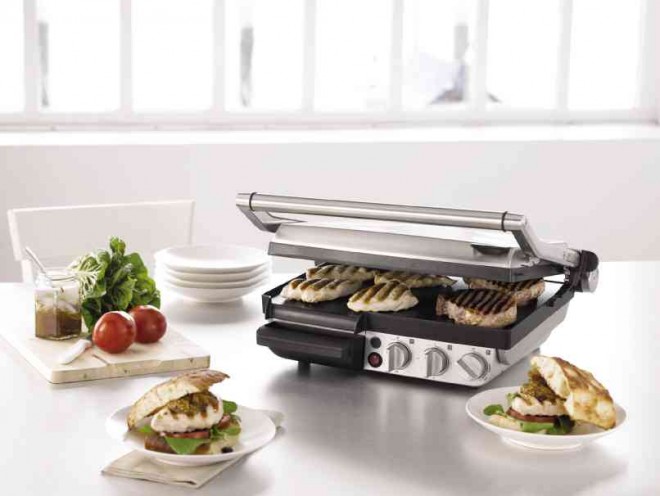 Breville Professional Power Grill 800 GR, an all-in-one open grill, sandwich press and contact grill