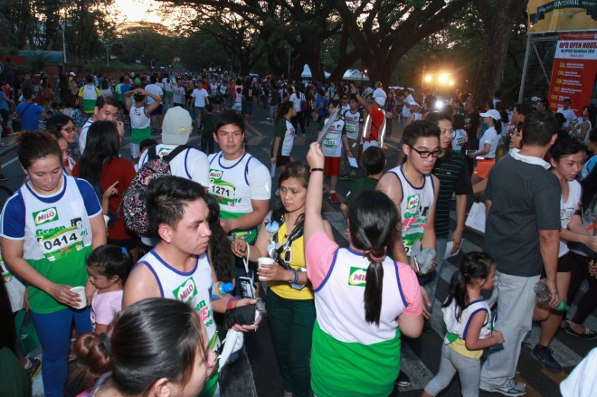 Raymart Santiago joins the run for the environment. CONTRIBUTED PHOTO