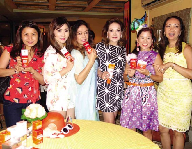 HELIOCARE lovers Maila Garcia, Nikki Tang,Mayenne Carmona, Elaine Villar, Sea Princess and Anna Sobrepeña of Lifestyle Asia