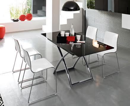 Table for six, eight or 10? This ‘smart’ Italian furniture can transform