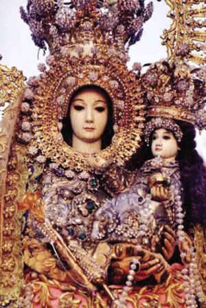 IVORY image of Our Lady of the Rosary of Manaoag and Child Jesus