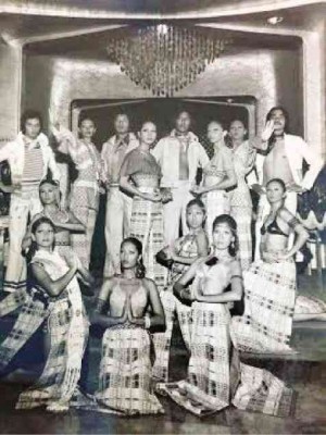 BIGHANI MODELS. The 1974 ensemble at Hyatt’s La Concha, where Manila watched Ernest Santiago’s summer collection after the buffet lunch