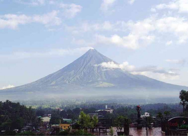 MOUNT Mayon as seen from Daraga Church
