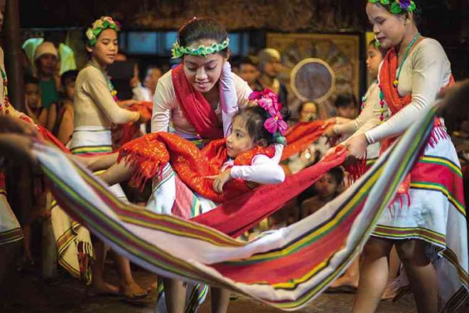 COLORFUL Ifugao traditional dance by Benguet group