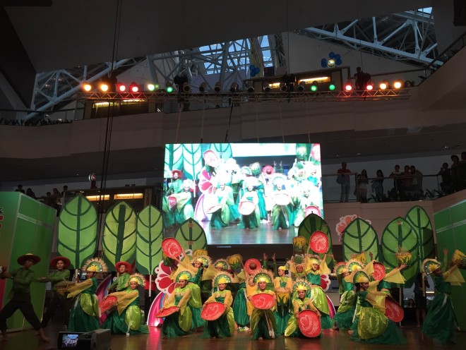 Students from Baluag, Bulacan perform a traditional dance during the opening of the "Tara Na Sa Norte" fair at the Glorietta mall. IVAN ANGELO L. DE LARA/INQUIRER.net