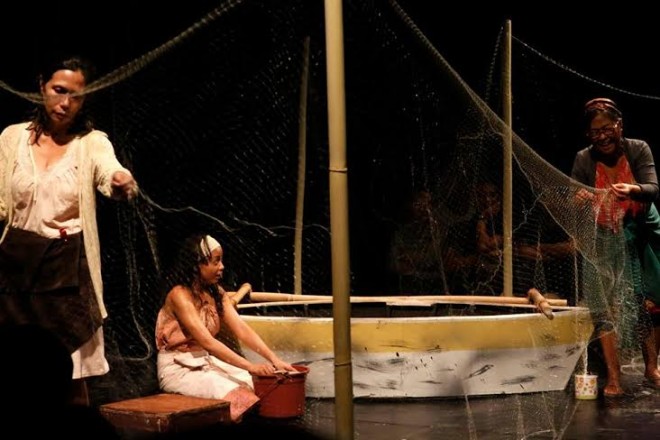 Mailes Kanapi, Martha Comia and Peewee O’Hara in Herlyn Alegre’s “Huling Huli,” directed by Lawrence Fajardo. PHOTO BY LAW FAJARDO