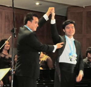 TENOR Arthur Espiritu with conductor Darrell Ang last year.