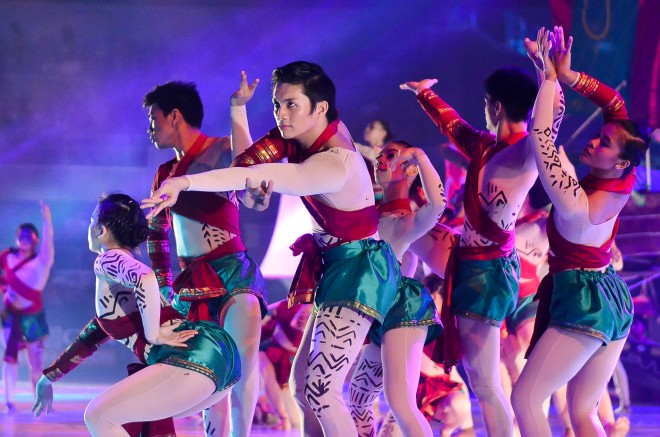THE OPENING was composed of different dance groups of UP.