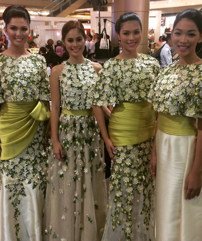 Cebu's leading designers show APEC delegates what exquisite clothes are