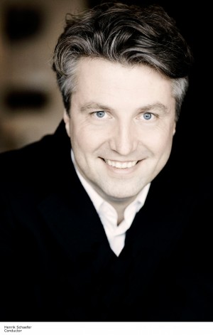 Conductor Henrik Schaefer. 