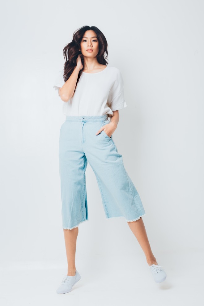 Round-neck loose tee, River Island; culottes, Forever 21