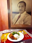 PRESIDENT Elpidio Quirino’s fried chicken with “pinakbet”