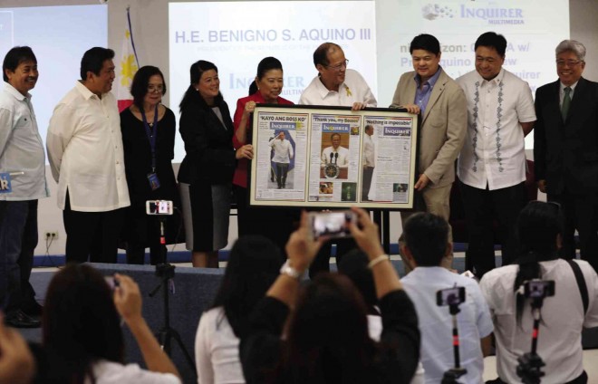 AT THE END of #MeetInquirer, President Aquino being presented framed milestone front pages of the paper by INQUIRER chair Marixi Prieto and INQUIRER president and CEO Sandy Romualdez, with INQUIRER managing editor Joey Nolasco, Communications Secretary Sonny Coloma, Inquirer editor in chief Letty Magsanoc, Paolo Prieto, Finance Secretary Cesar Purisima and Charlie Prieto