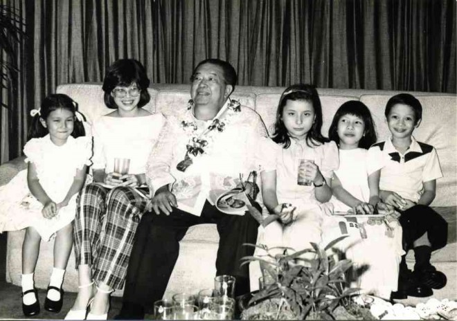 AVELLANA at the reception following his naming asNational Artist for Theater and Film, with five of his seven grandchildren, each of whom he called by pet names he made up. From left: Alena (Alelay), Kathy (Katchubi), Dana (Danusil), Melissa (Melitonggay), Joel (O-el)