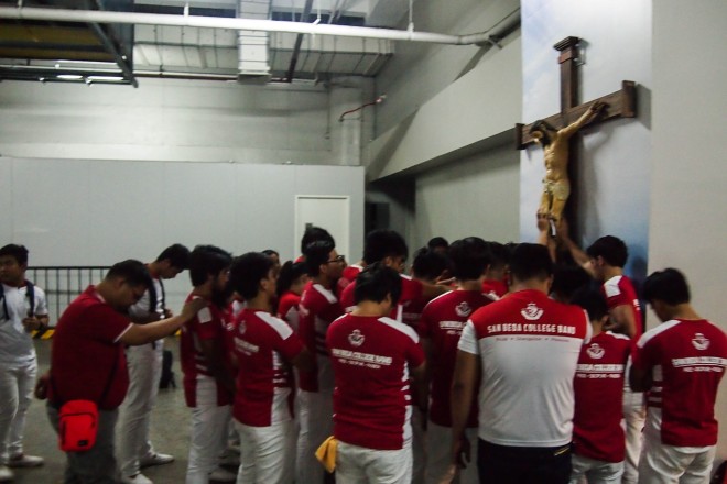 MEMBERS of the San Beda College band before the finals
