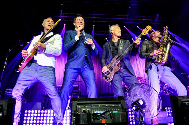 THROUGH the barricades. After a lengthy hiatus, Gary Kemp (guitar), Tony Hadley (vocals), Martin Kemp (bass), Steve Norman (saxophone) and John Keeble (drums, not in photo) are back and stronger than ever. MAGIC LIWANAG/OVATION PRODUCTIONS