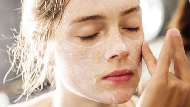 SKIN should feel clean after a face wash, but should also remain soft andmoisturized.