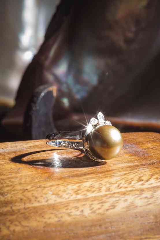 GOLDEN South Sea pearl on a ring by Mindanao Pearl Center. JILSON SECKLER TIU