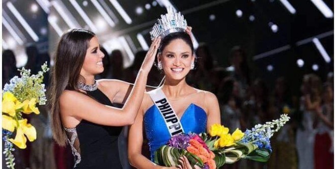 Miss Univers 2014 Paulina Vega finally crowns the right girl, and she happens to be the Philippines' Pia Alonzo Wurtzbach.