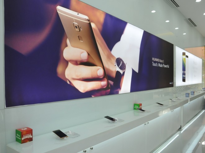 The best, state-of-the art gadgets, cell phones, what-have-yous at Huawei Experience Store