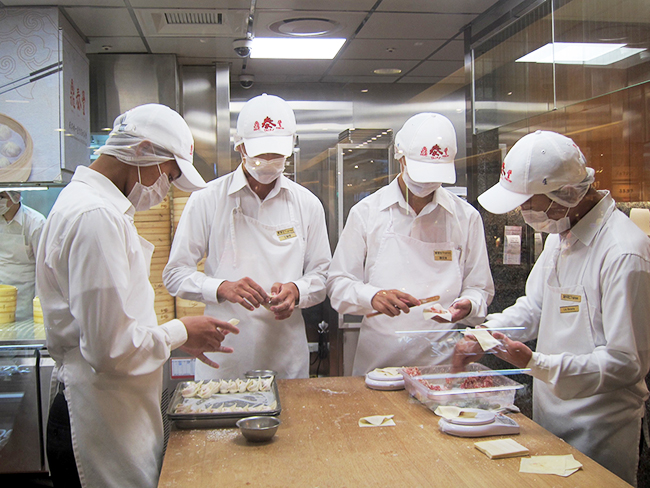 TRAINING with chefs in Taiwan 