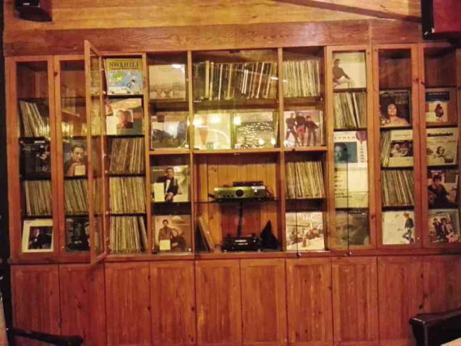 FOREST LodgeMusic Room