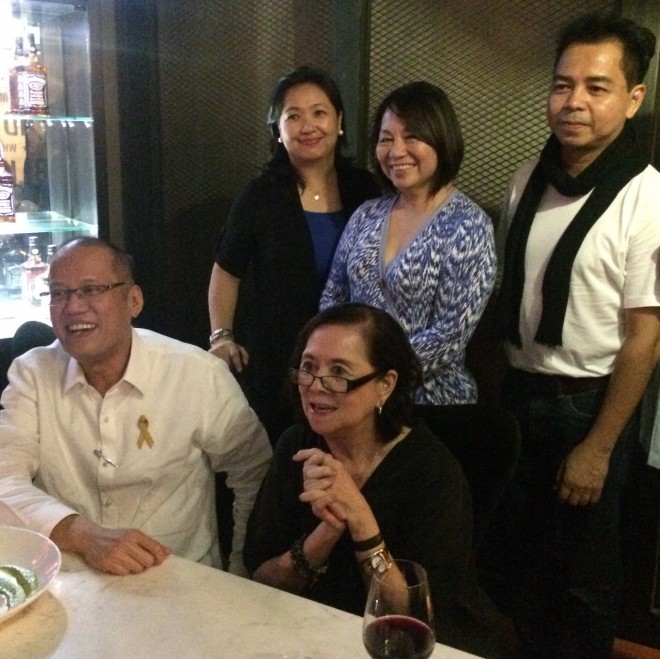 At Thelma San Juan’s recent birthday celebration: P-Noy and LJM, seated, and the birthday girl flanked by Lifestyle’s Vangie Baga-Reyes and Poch Concepcion