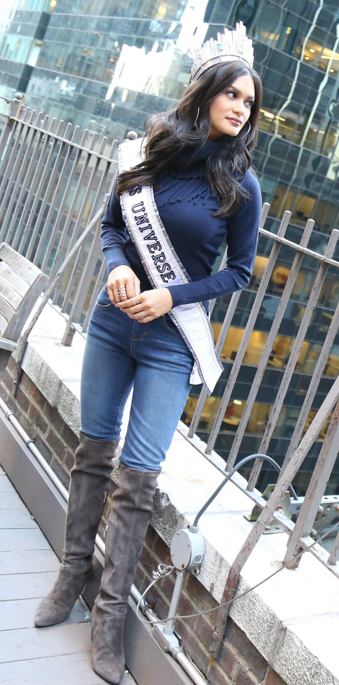 ON TOP OF THE WORLD Miss Universe Pia Alonzo Wurtzbach surveys the cityscape in New York City, her home during her yearlong reign. JORY RIVERA/CONTRIBUTOR