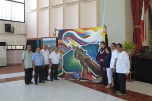 UNVEILING of mural with Bohol officials led by Gov. Edgar Chatto (fourth from left) and NCCA information head Rene Napenas (fourth from right) PHOTOS BY EDGAR ALLAN M. SEMBRANO