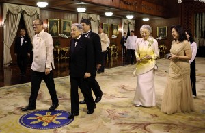 The President and his sister Pinky Abellada lead the royal visitors to the Ceremonial Hall for the state reception.