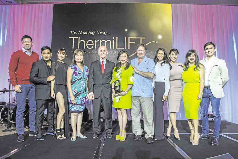CRISTALLE and Dr. Vicki Belo with guests