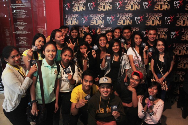  Students from Pamantasan ng Lungsod ng Marikina about to watch Peta’s “3 Stars and a Sun”. PHOTO FROM PETA