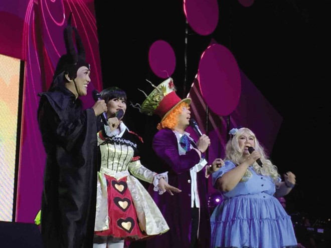 ATE GAY, Gladys “Chuchay” Guevarra, Papa Jack and BoobsieWonderland at a recent show in Smart Araneta Coliseum