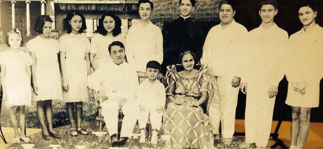Juan and Teresa Nepomuceno with their 10 children. PHOTO PROVIDED BY THE NEPOMUCENO FAMILY 